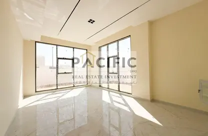 Villa - 4 Bedrooms - 5 Bathrooms for rent in Al Tay East - Al Suyoh - Sharjah