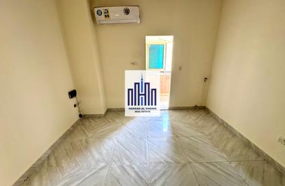 Apartment - Studio - 1 Bathroom for rent in Muwailih Building - Muwaileh - Sharjah