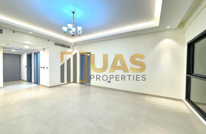 Apartment - 1 Bedroom - 2 Bathrooms for rent in Al Hudaiba Mall - Al Hudaiba - Bur Dubai - Dubai