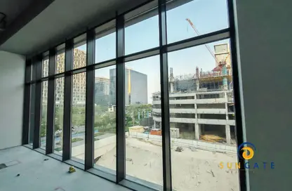 Office Space - 1 Bedroom for sale in SOL Bay - Business Bay - Dubai