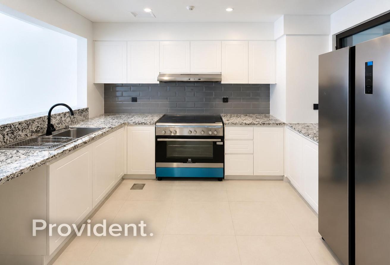 Brand New | Multiple Cheques | Available in August photo 10