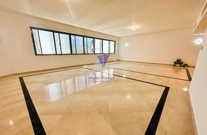 Apartment - 4 Bedrooms - 6 Bathrooms for rent in Corniche Road - Abu Dhabi