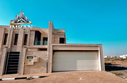 Villa - 5 Bedrooms - 7 Bathrooms for rent in Al Suyoh 1 - Al Suyoh - Sharjah