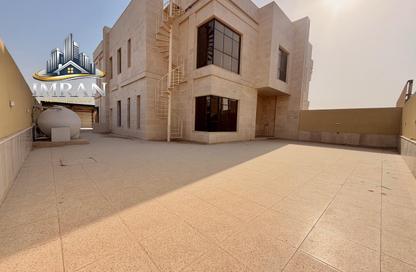 Villa - 5 Bedrooms - 7 Bathrooms for rent in Al Suyoh 1 - Al Suyoh - Sharjah