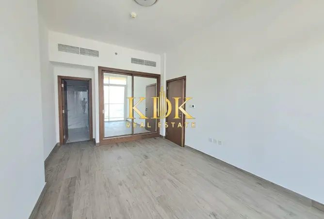 100825468 - Property Image 3