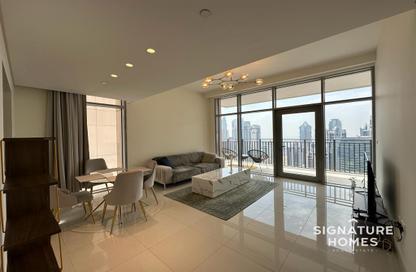 Apartment - 1 Bedroom - 2 Bathrooms for rent in Boulevard Crescent Tower 1 - BLVD Crescent - Downtown Dubai - Dubai