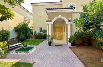 Villa - 4 - 5 for sale in District 8 - Jumeirah Park - Dubai