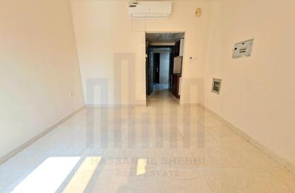 Apartment - Studio - 1 for rent in Fire Station Road - Muwaileh - Sharjah