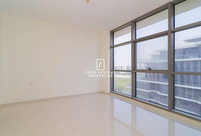 98705129 - Property Image 3