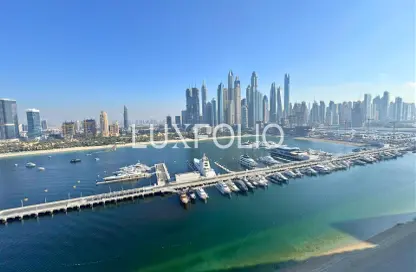 Apartment - 2 Bedrooms - 2 Bathrooms for sale in Palace Beach Residence Tower 2 - Palace Beach Residence - EMAAR Beachfront - Dubai Harbour - Dubai