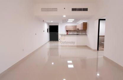 Apartment - 1 - 2 for sale in Arabian - Canal Residence - Dubai Sports City - Dubai
