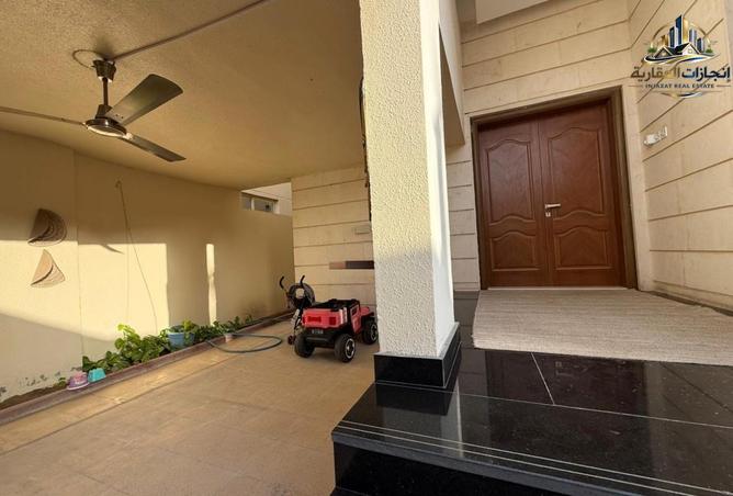 125163710 - Property Image 2