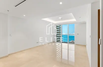 Apartment - 1 Bedroom - 1 Bathroom for sale in Palace Beach Residence Tower 1 - Palace Beach Residence - EMAAR Beachfront - Dubai Harbour - Dubai