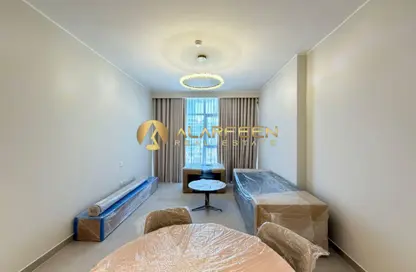 شقة - غرفة نوم - 2 حمامات للايجار في نيفا رزيدنسز - منطقة 16 - قرية جميرا الدائرية - دبي