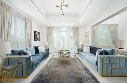 Villa - 4 Bedrooms - 5 Bathrooms for rent in Entertainment Foyer - European Clusters - Jumeirah Islands - Dubai