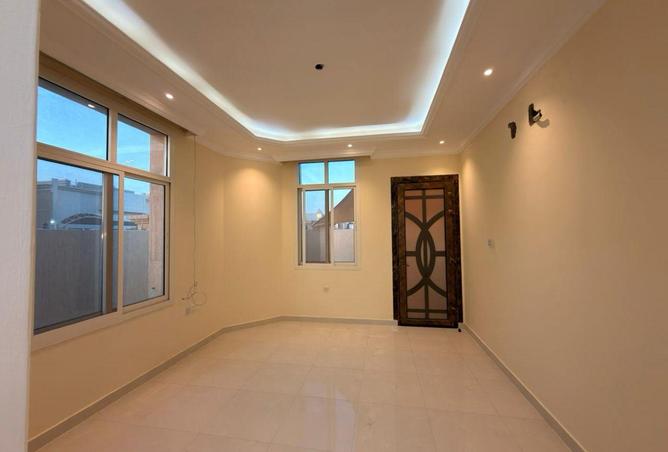 102316911 - Property Image 2