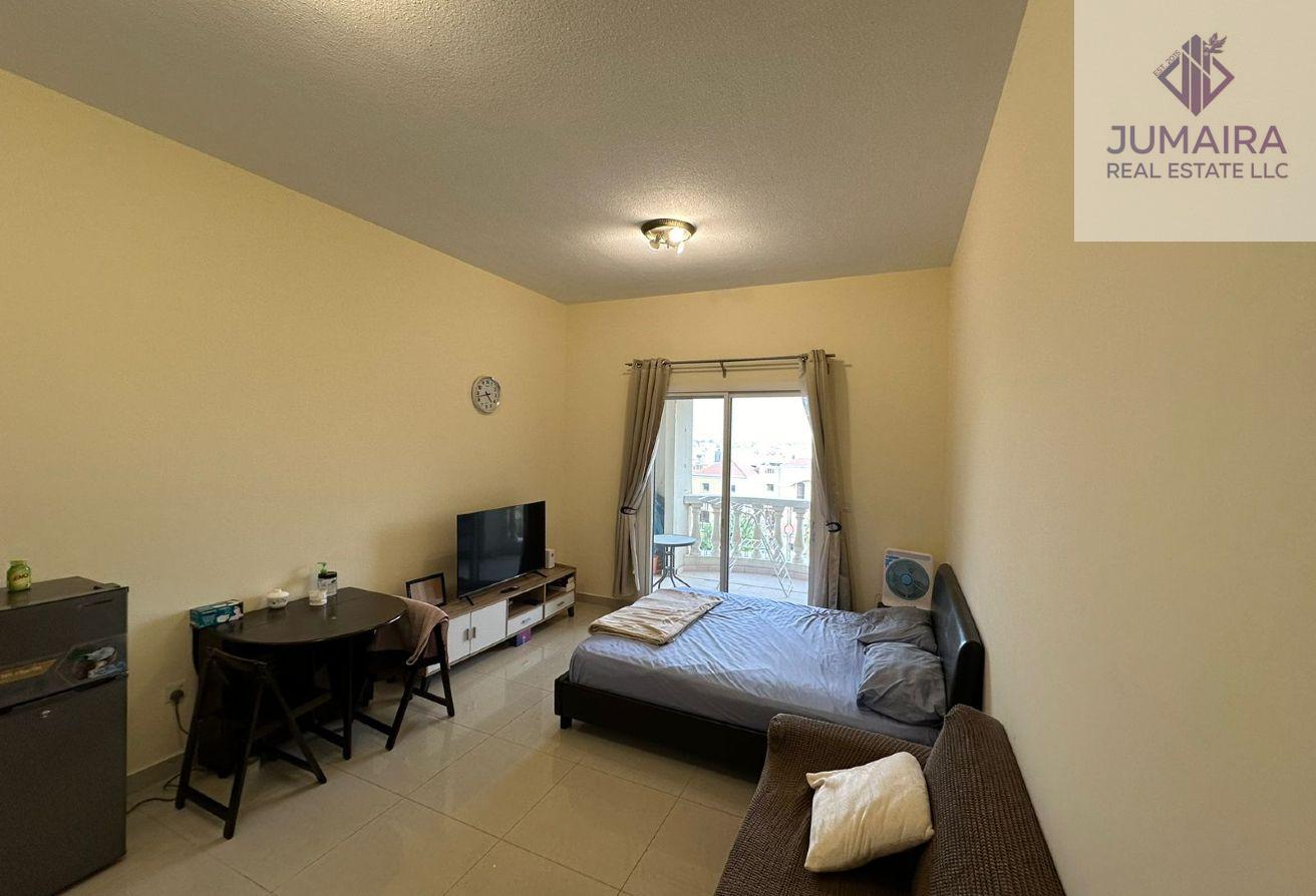 Fully Furnished Studio with Golf Views