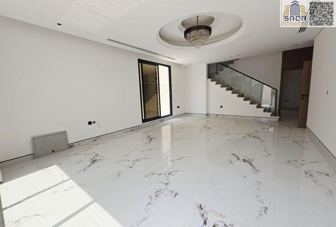 114616037 - Property Image 3