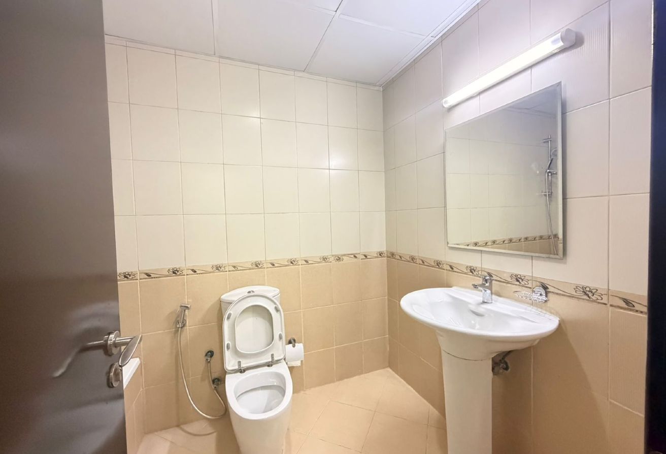 2 bedroom apartment in Al Rabia Tower, Majan: 10