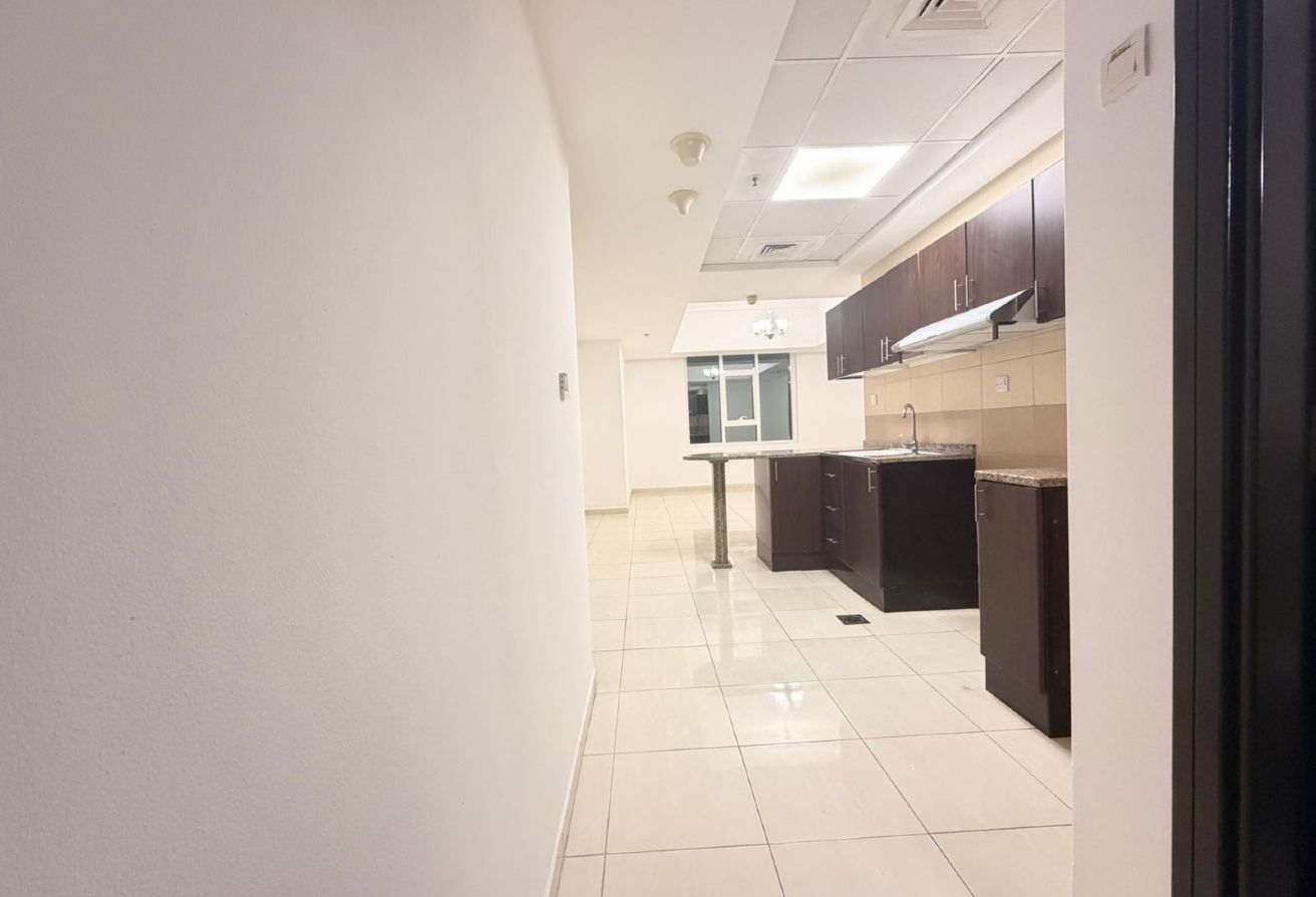 2 bedroom apartment in Al Rabia Tower, Majan: 6