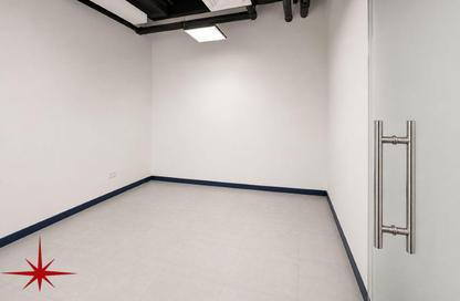 Half Floor - Studio for rent in Latifa Tower - Sheikh Zayed Road - Dubai