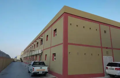 سكن عمال - استوديو - 8 حمامات للايجار في السجع إس - الصجعة - الشارقة