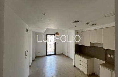 Apartment - 1 - 1 for rent in Zahra Breeze Apartments 3A - Zahra Breeze Apartments 3 - Zahra Breeze Apartments - Town Square - Dubai