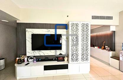 Apartment - 2 - 3 for sale in Marina Blue Tower - Marina Square - Al Reem Island - Abu Dhabi Apartment - 2 - 3 for sale in Marina Blue Tower - Marina Square - Al Reem Island - Abu Dhabi