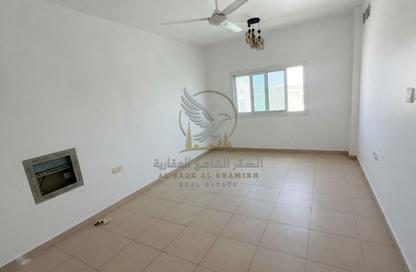 Apartment - 1 - 2 for rent in Al Qulaya'ah - Al Sharq - Sharjah Apartment - 1 - 2 for rent in Al Qulaya'ah - Al Sharq - Sharjah