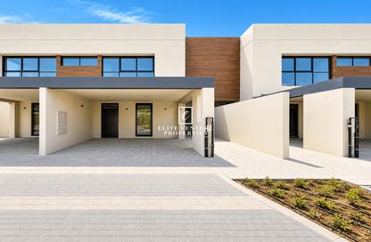 Townhouse - 3 - 5 for rent in California Residence - California Village - Dubai