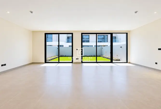 165591105 - Property Image 2