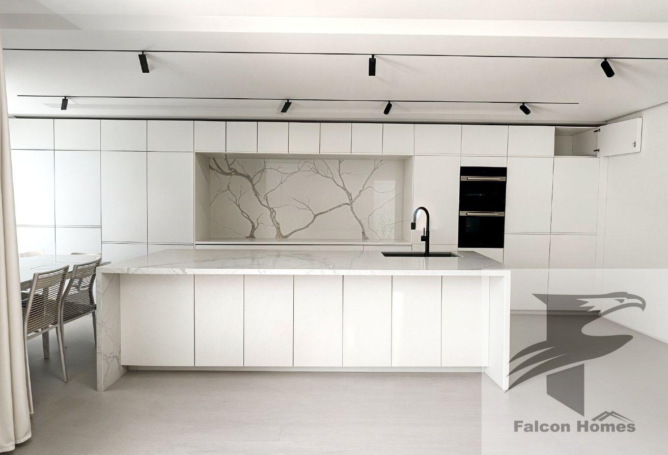 Modern | Bright 6BR Villa with Private Pool photo 7
