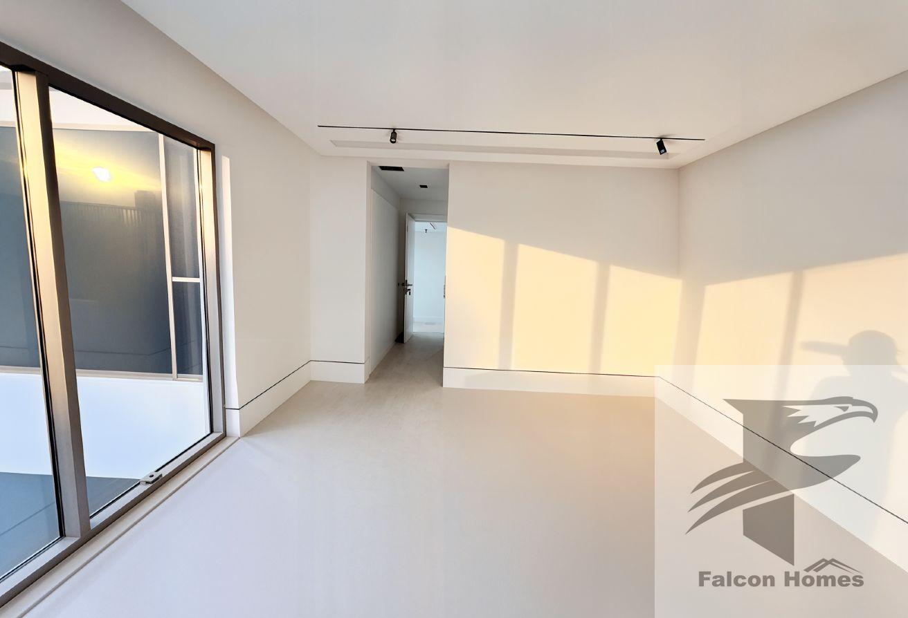 Modern | Bright 6BR Villa with Private Pool photo 13