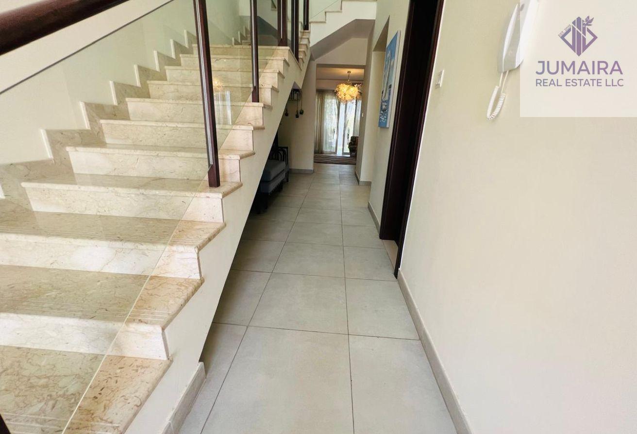 Coastal Living | 2BR Residence Bermuda | Maid Room