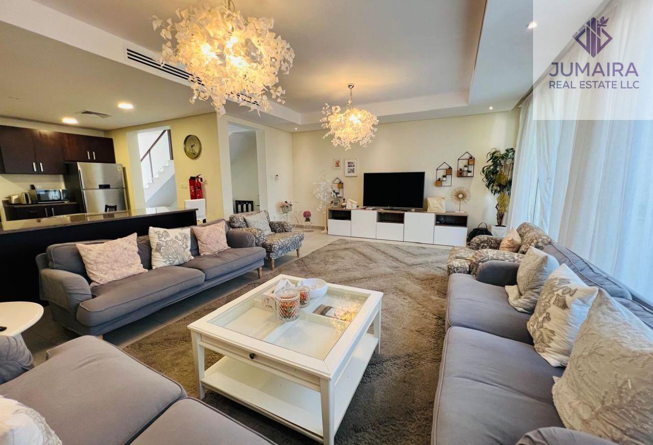 Coastal Living | 2BR Residence Bermuda | Maid Room