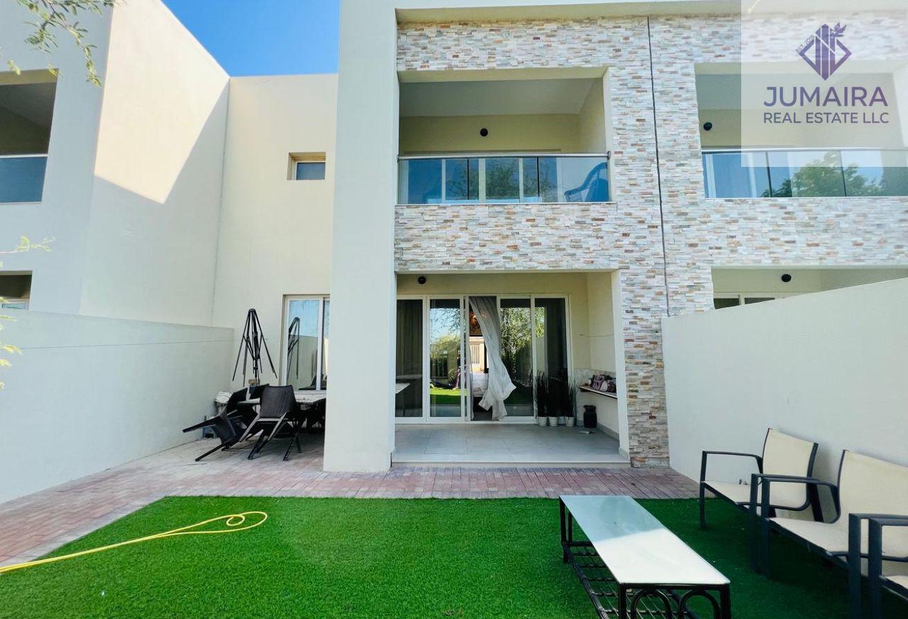 Coastal Living | 2BR Residence Bermuda | Maid Room