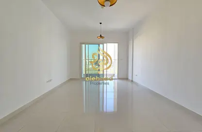 شقة - 2 غرف نوم - 2 حمامات للايجار في مبني آي دي بلو - المدينة العالمية المرحلة 2 - 4 الورسان - الورسان - دبي