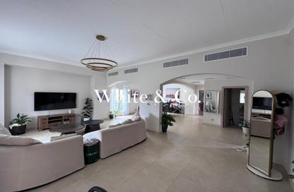 Villa - 3 Bedrooms - 3 Bathrooms for rent in Meadows 1 - Meadows - Dubai
