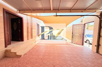 Villa - 4 - 5 for rent in Al Azra - Al Riqqa - Sharjah Villa - 4 - 5 for rent in Al Azra - Al Riqqa - Sharjah