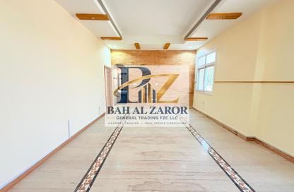 Villa - 4 - 5 for rent in Al Azra - Al Riqqa - Sharjah