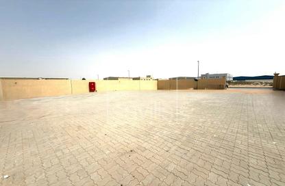 Land - Studio for rent in Al Sajaa - Sharjah