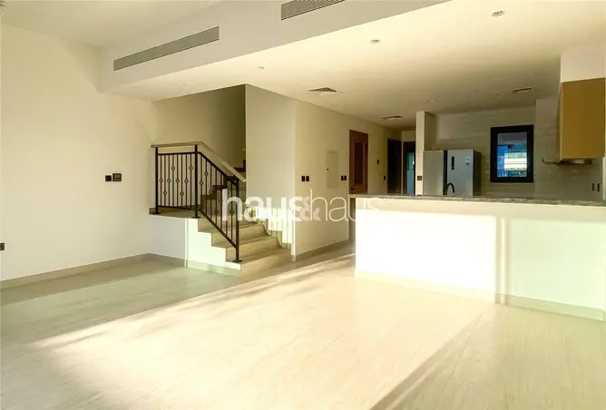 128810414 - Property Image 2