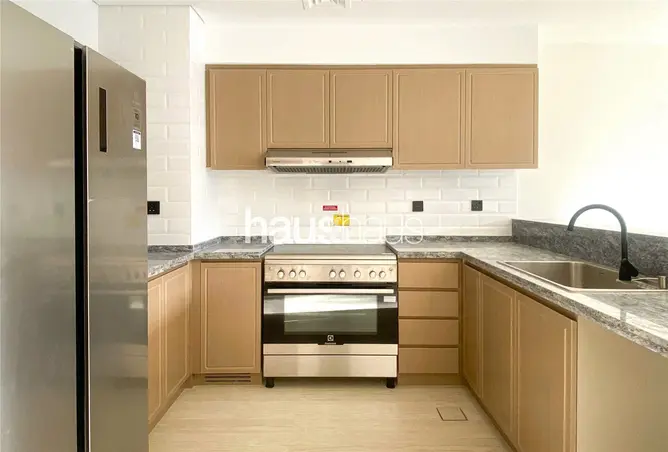 128810414 - Property Image 3