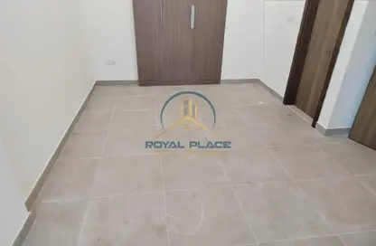 شقة - 2 غرف نوم - 3 حمامات للبيع في عزيزي ستار - الفرجان - دبي