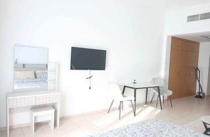 Apartment - Studio - 1 Bathroom for rent in Building 206 - Mogul Cluster - Discovery Gardens - Dubai