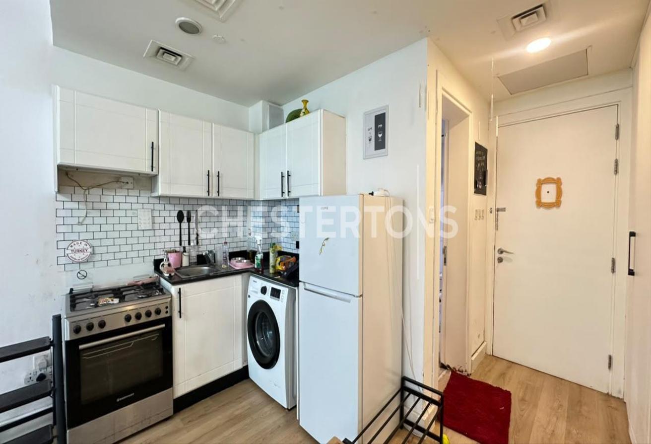 UPGRADED STUDIO | LAKE VIEW | FURNISHED APT photo 14