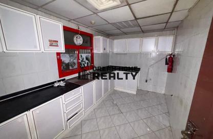 Apartment - 2 Bedrooms - 2 Bathrooms for rent in Al Thani Building - Al Khan - Sharjah Apartment - 2 Bedrooms - 2 Bathrooms for rent in Al Thani Building - Al Khan - Sharjah
