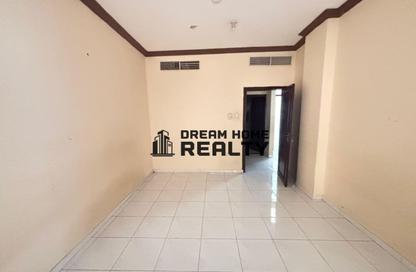 Apartment - 2 Bedrooms - 2 Bathrooms for rent in Al Thani Building - Al Khan - Sharjah Apartment - 2 Bedrooms - 2 Bathrooms for rent in Al Thani Building - Al Khan - Sharjah