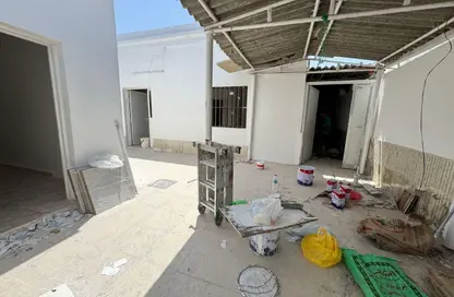 Villa - 5 Bedrooms - 4 Bathrooms for rent in Al Sabkha - Al Riqqa - Sharjah