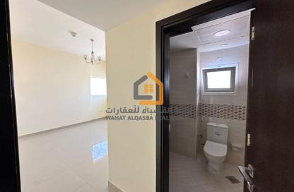 Apartment - 2 - 2 for rent in Zayd Bin Aslam Street - Abu shagara - Sharjah